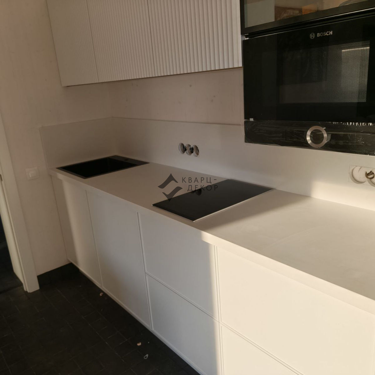 Столешница из кварцевого агломерата Vicostone BQ 200