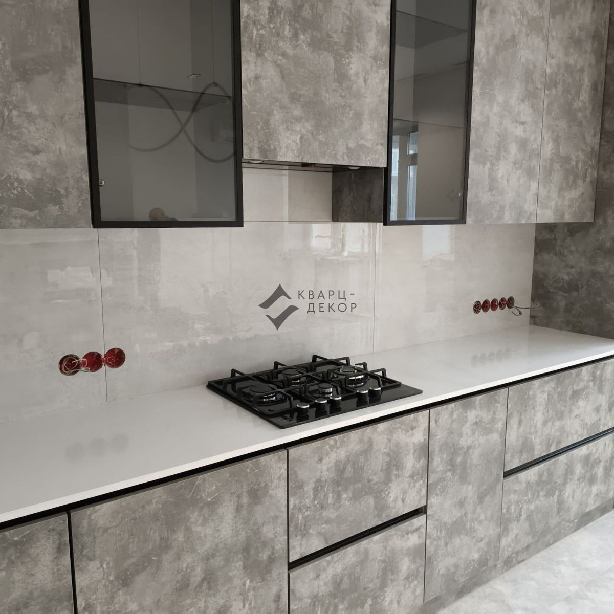 Столешница из кварцевого агломерата Vicostone BQ 100