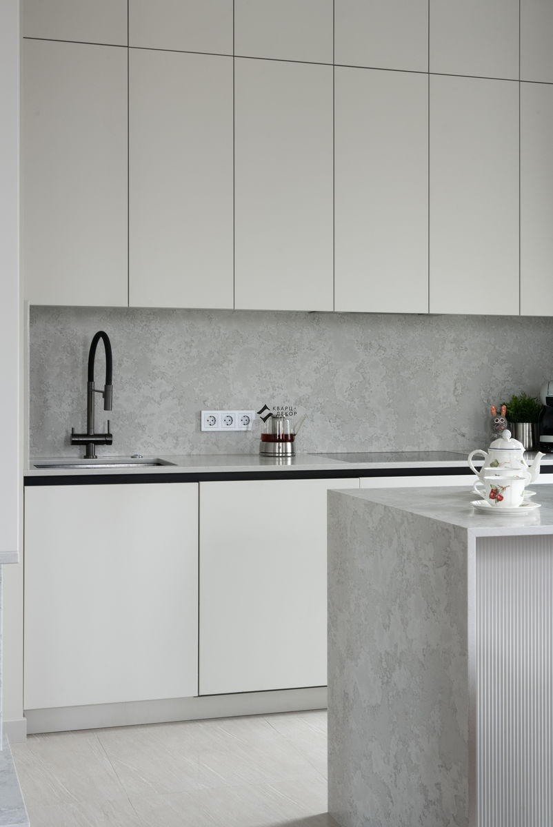 BQ8864 NAXOS (H)