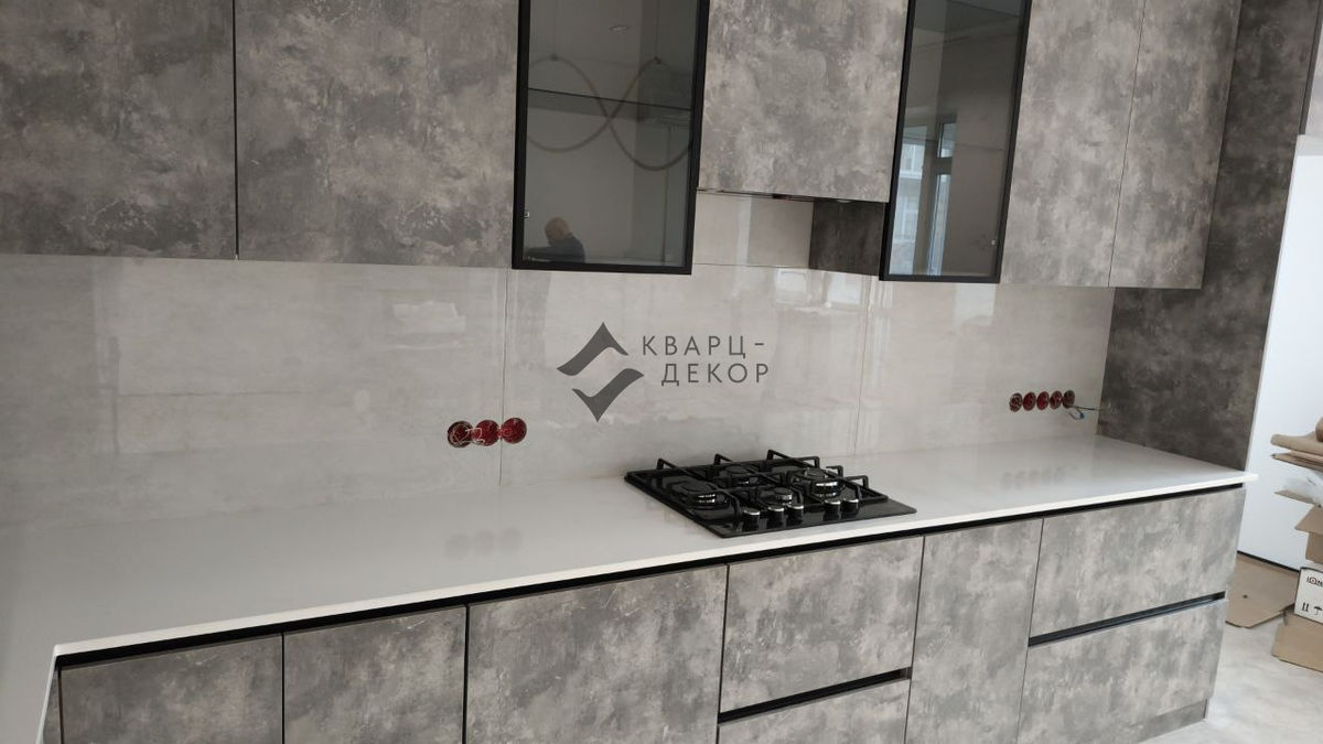 Столешница из кварцевого агломерата Vicostone BQ 100