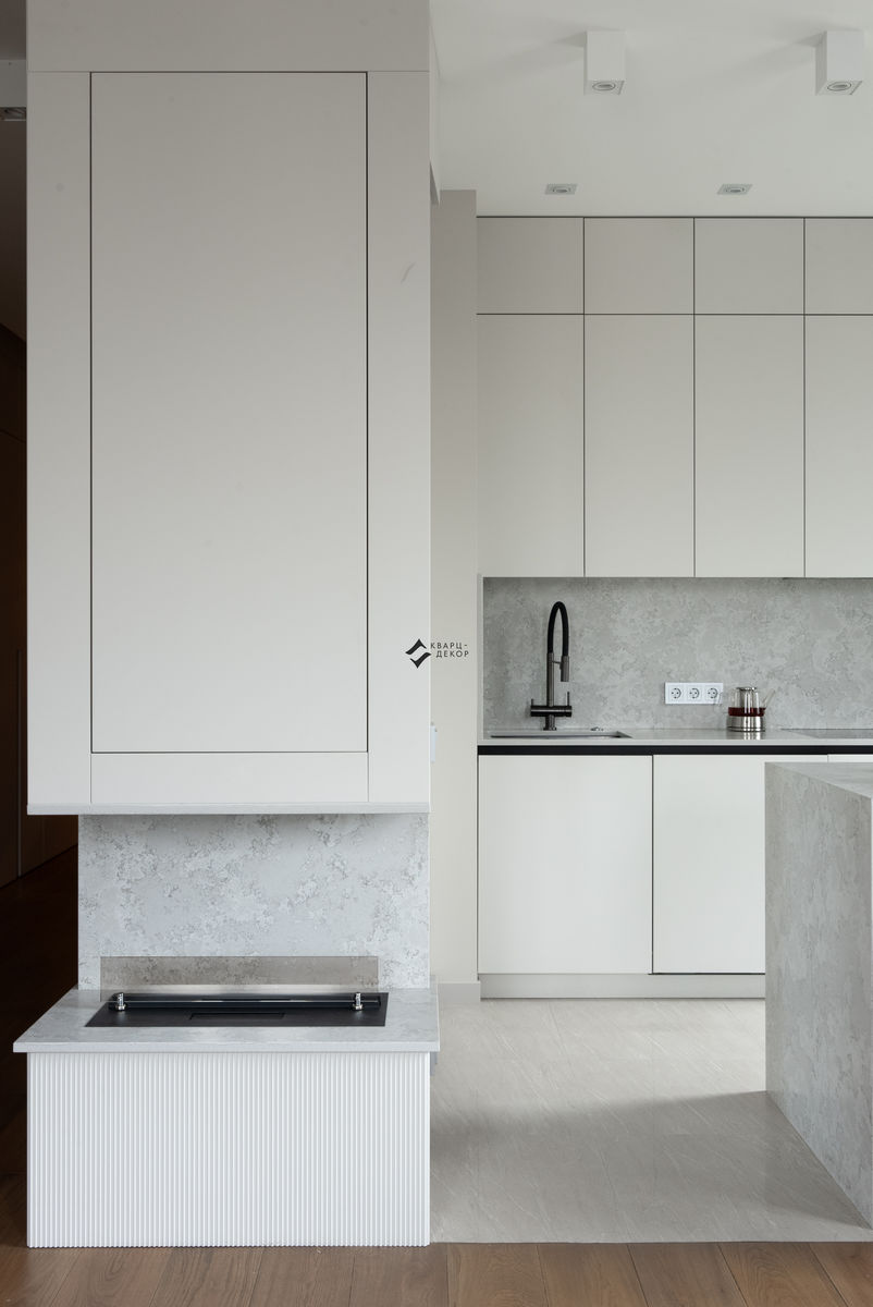 BQ8864 NAXOS (H)