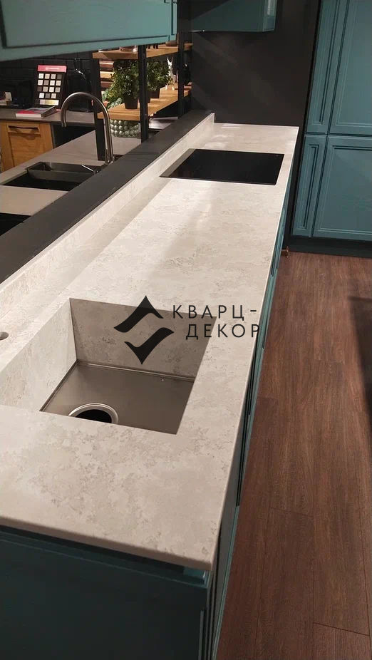 BQ8864 NAXOS (H)