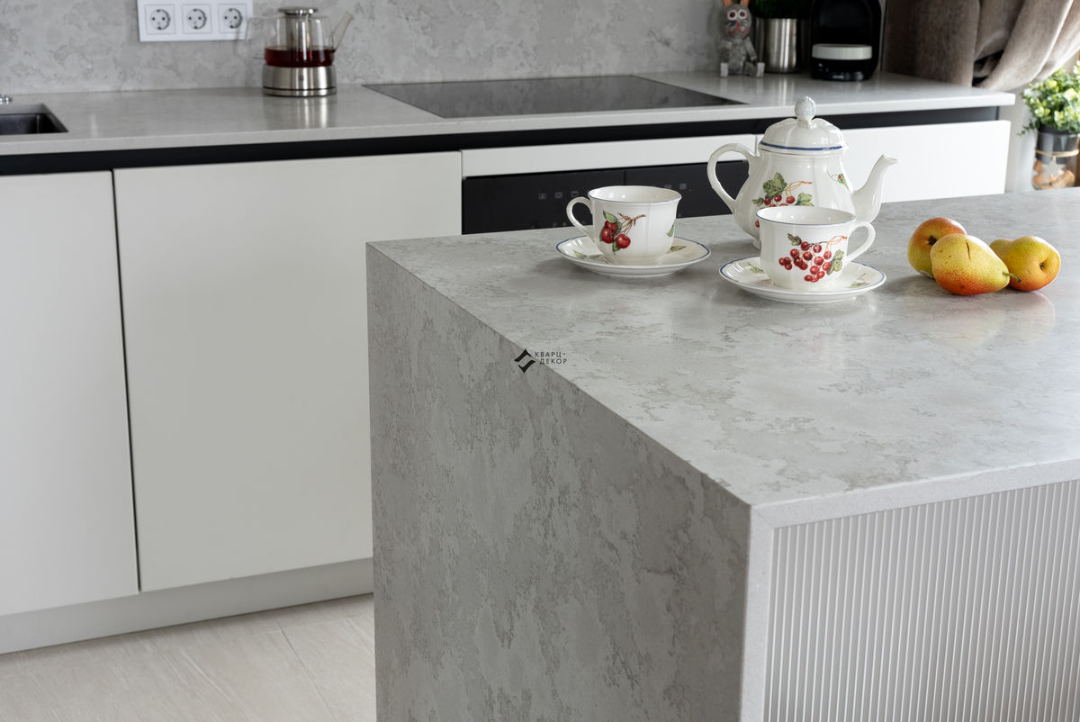 BQ8864 NAXOS (H)