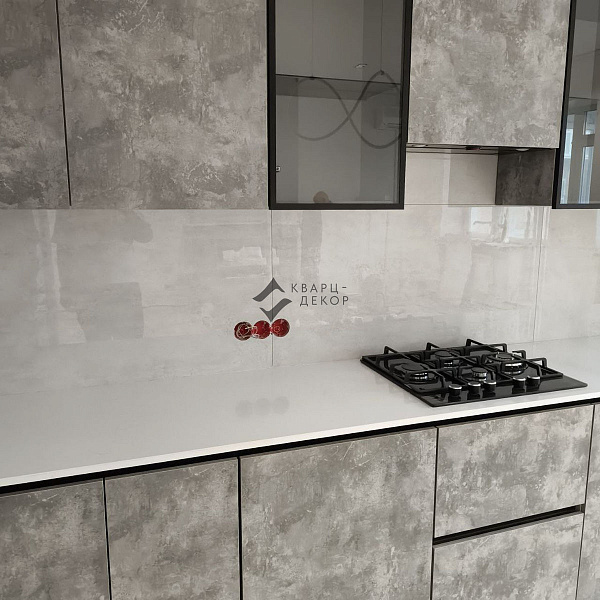 Столешница из кварцевого агломерата Vicostone BQ 6