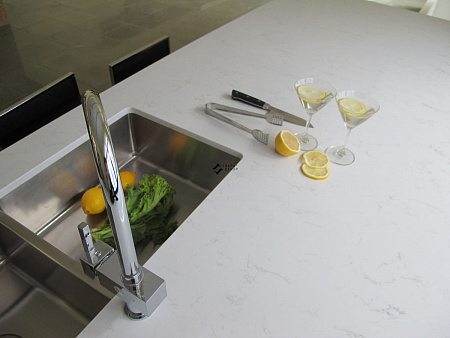 BQ8220 CARRARA