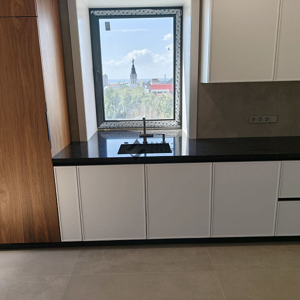 Столешница из кварцевого агломерата Vicostone Java Noir BQ 8812 3