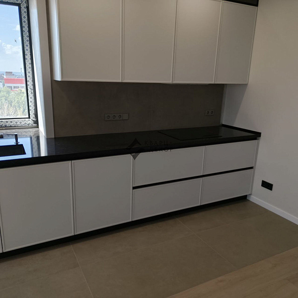 Столешница из кварцевого агломерата Vicostone Java Noir BQ 8812 4