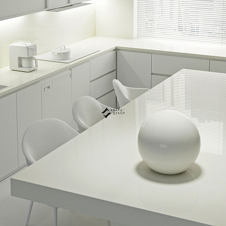 R104 White Taiga